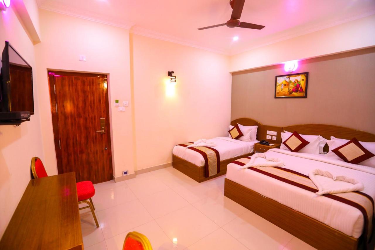 Nitheesh Residency Otel Kanchipuram Dış mekan fotoğraf