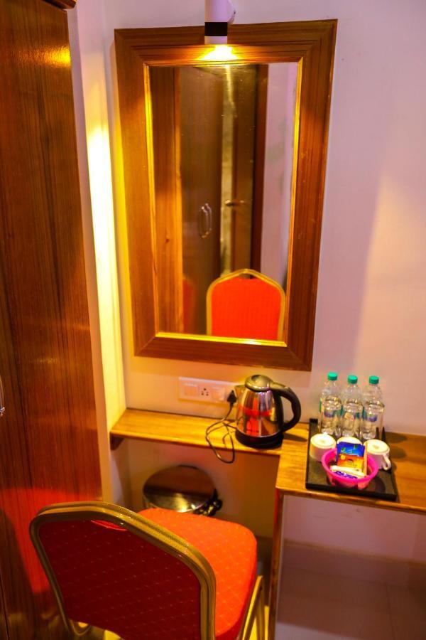 Nitheesh Residency Otel Kanchipuram Dış mekan fotoğraf