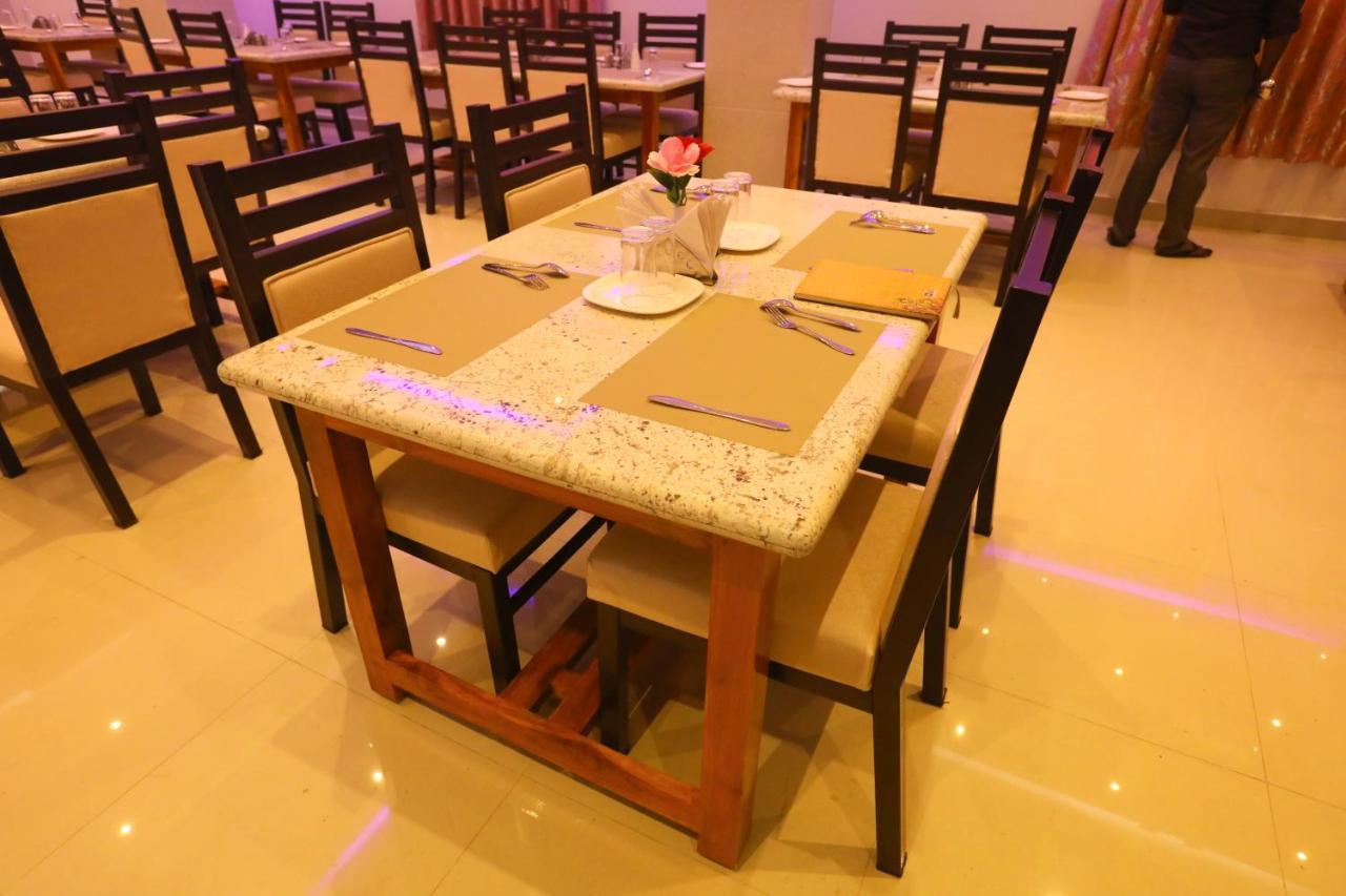 Nitheesh Residency Otel Kanchipuram Dış mekan fotoğraf