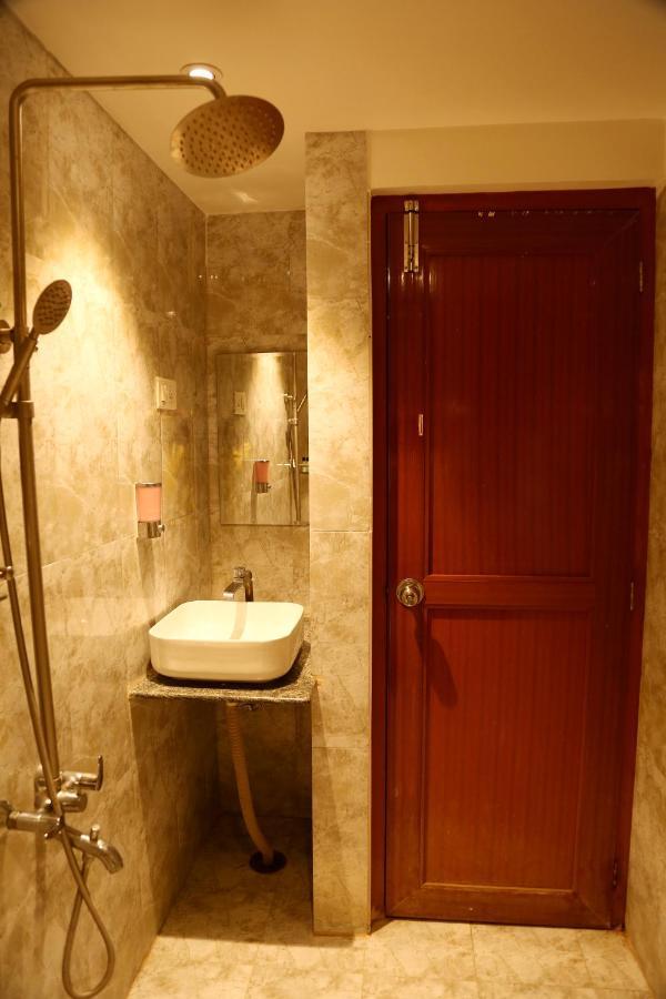 Nitheesh Residency Otel Kanchipuram Dış mekan fotoğraf