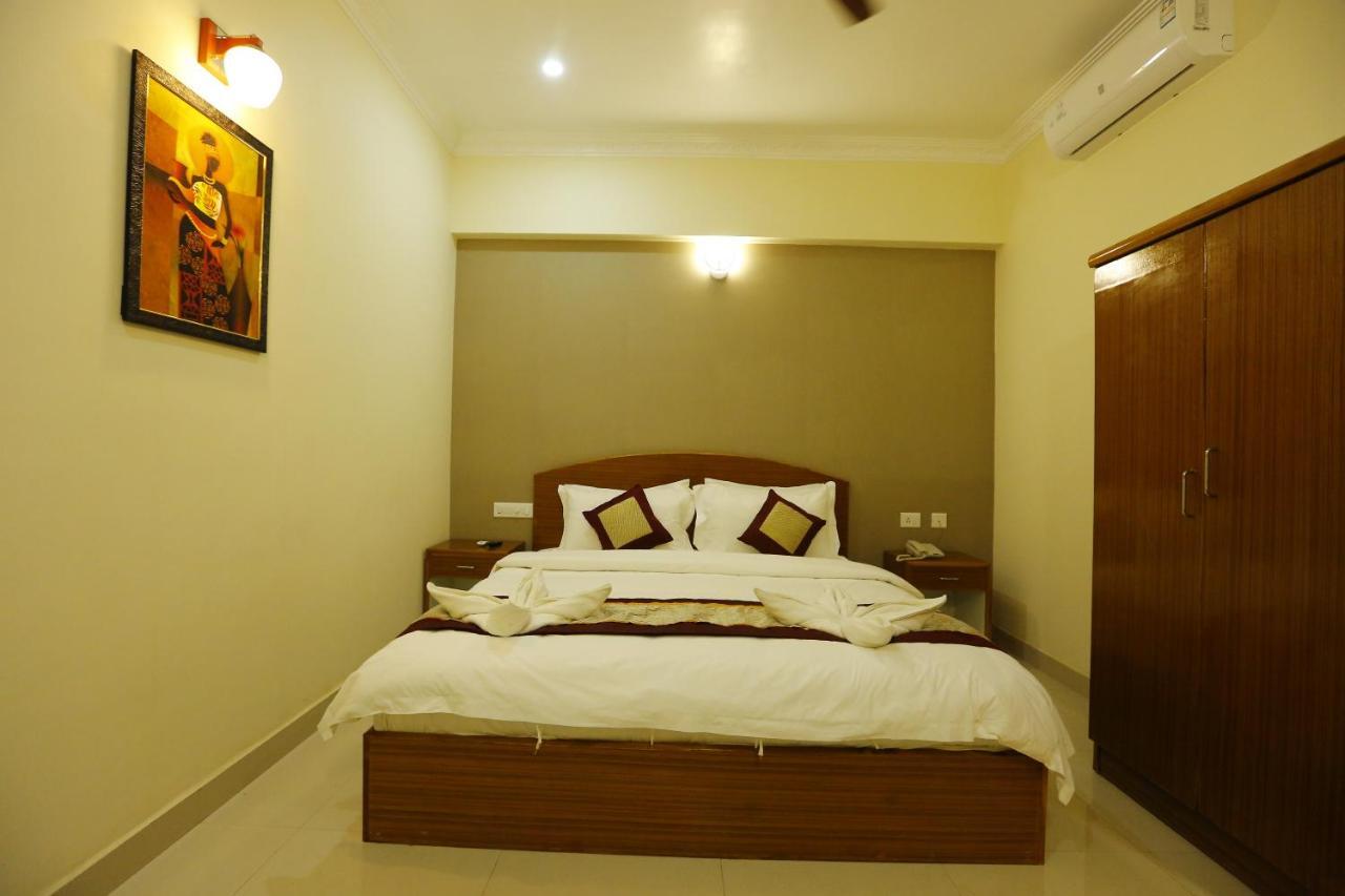 Nitheesh Residency Otel Kanchipuram Dış mekan fotoğraf