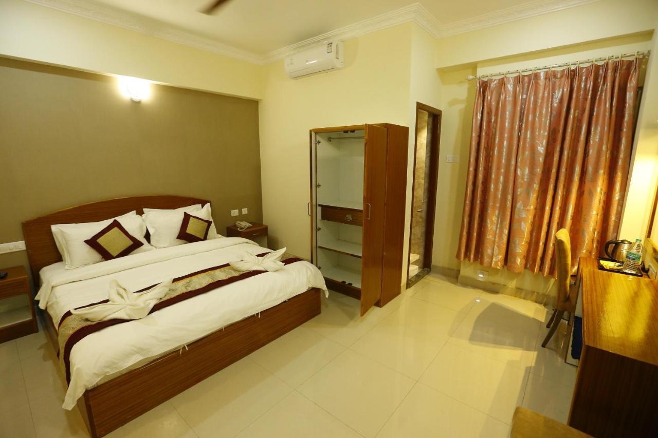 Nitheesh Residency Otel Kanchipuram Dış mekan fotoğraf
