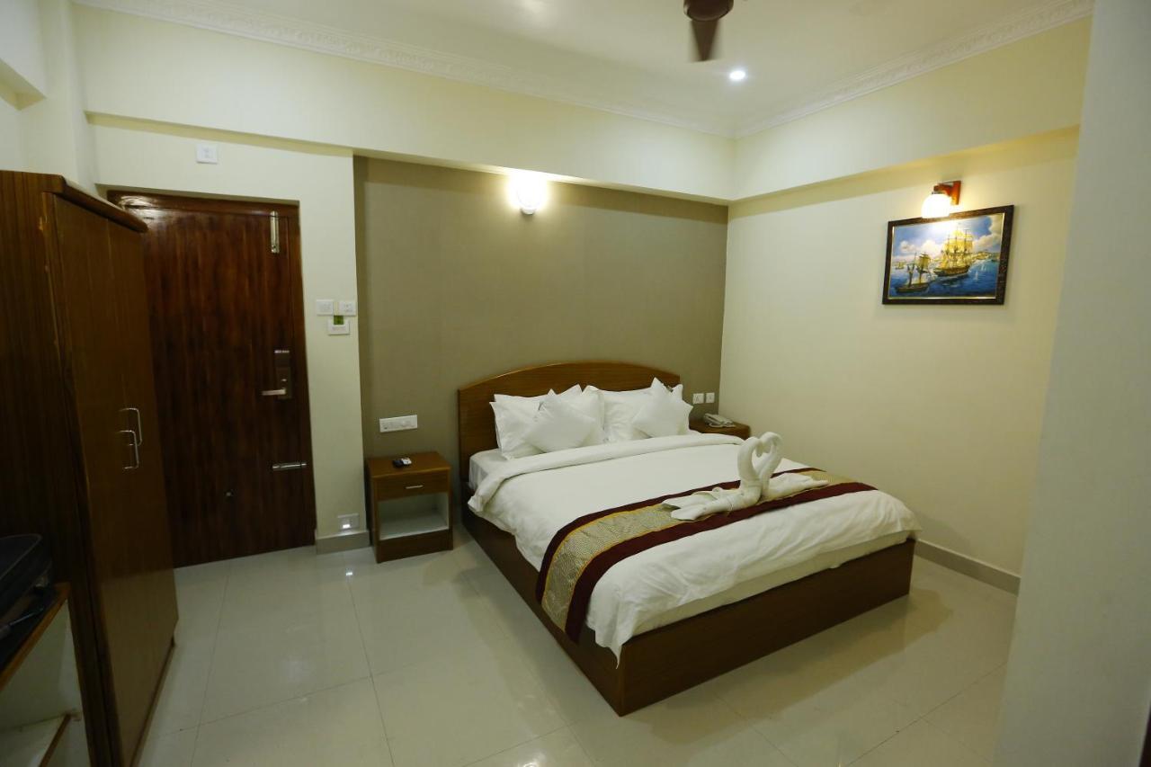 Nitheesh Residency Otel Kanchipuram Dış mekan fotoğraf