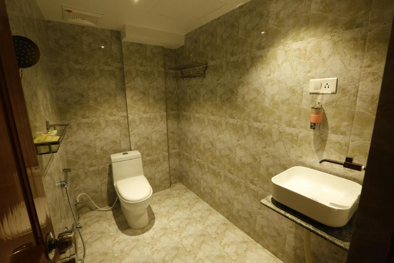 Nitheesh Residency Otel Kanchipuram Dış mekan fotoğraf