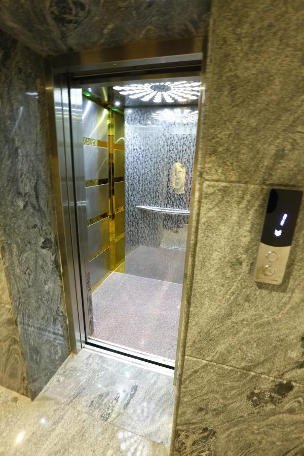 Nitheesh Residency Otel Kanchipuram Dış mekan fotoğraf